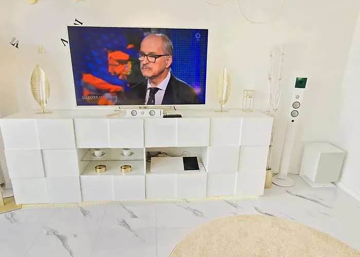 Let's Relaxx Luxury Class