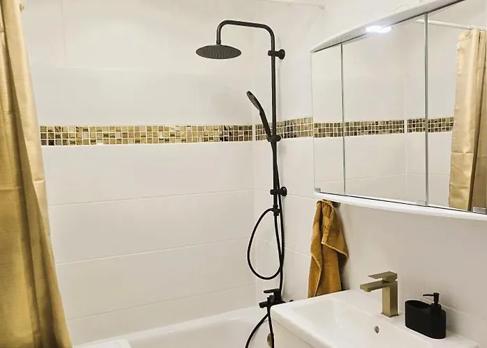 Let's Relaxx Luxury Class *