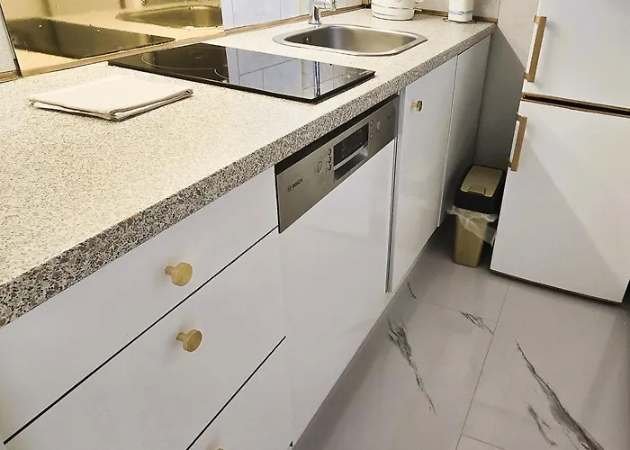 Let's Relaxx Luxury Class *